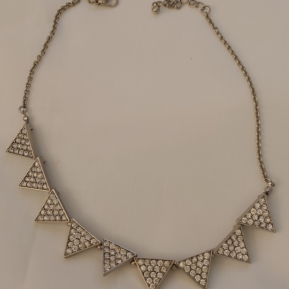Women's necklace